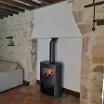 Charme Authentique A Bonnevent Avec Vue Et Calme - Fr-1-497-81 度假居 *