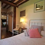Charme Authentique A Bonnevent Avec Vue Et Calme - Fr-1-497-81 度假居