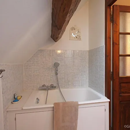 Charme Authentique A Bonnevent Avec Vue Et Calme - Fr-1-497-81