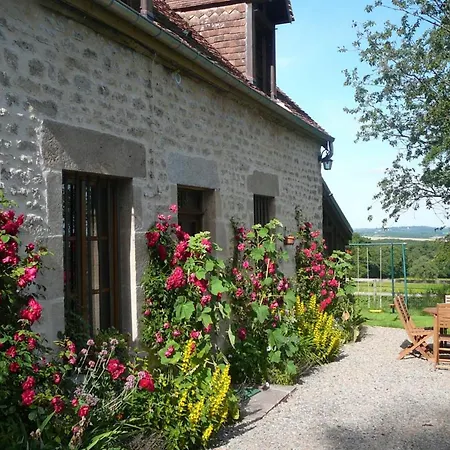 Charme Authentique A Bonnevent Avec Vue Et Calme * Chailloue