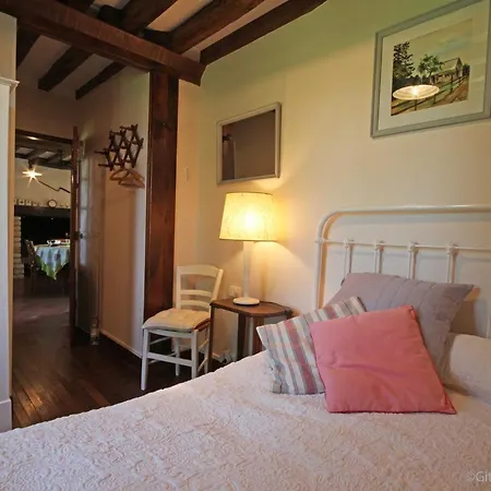 Charme Authentique A Bonnevent Avec Vue Et Calme - Fr-1-497-81 펜션
