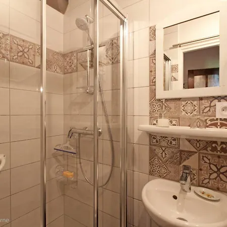 Charme Authentique A Bonnevent Avec Vue Et Calme - Fr-1-497-81 펜션