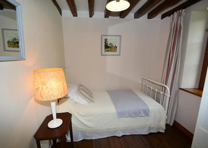 Charme Authentique A Bonnevent Avec Vue Et Calme - Fr-1-497-81