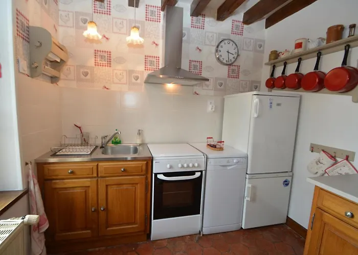 Dom wakacyjny Charme Authentique A Bonnevent Avec Vue Et Calme - Fr-1-497-81 Chailloue