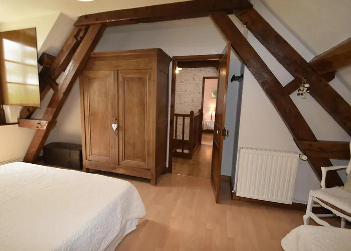 Charme Authentique A Bonnevent Avec Vue Et Calme - Fr-1-497-81 Chailloue