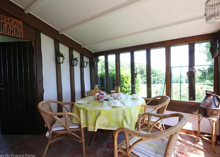 Charme Authentique A Bonnevent Avec Vue Et Calme - Fr-1-497-81